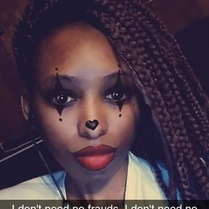 Meet your Posher, Apryl